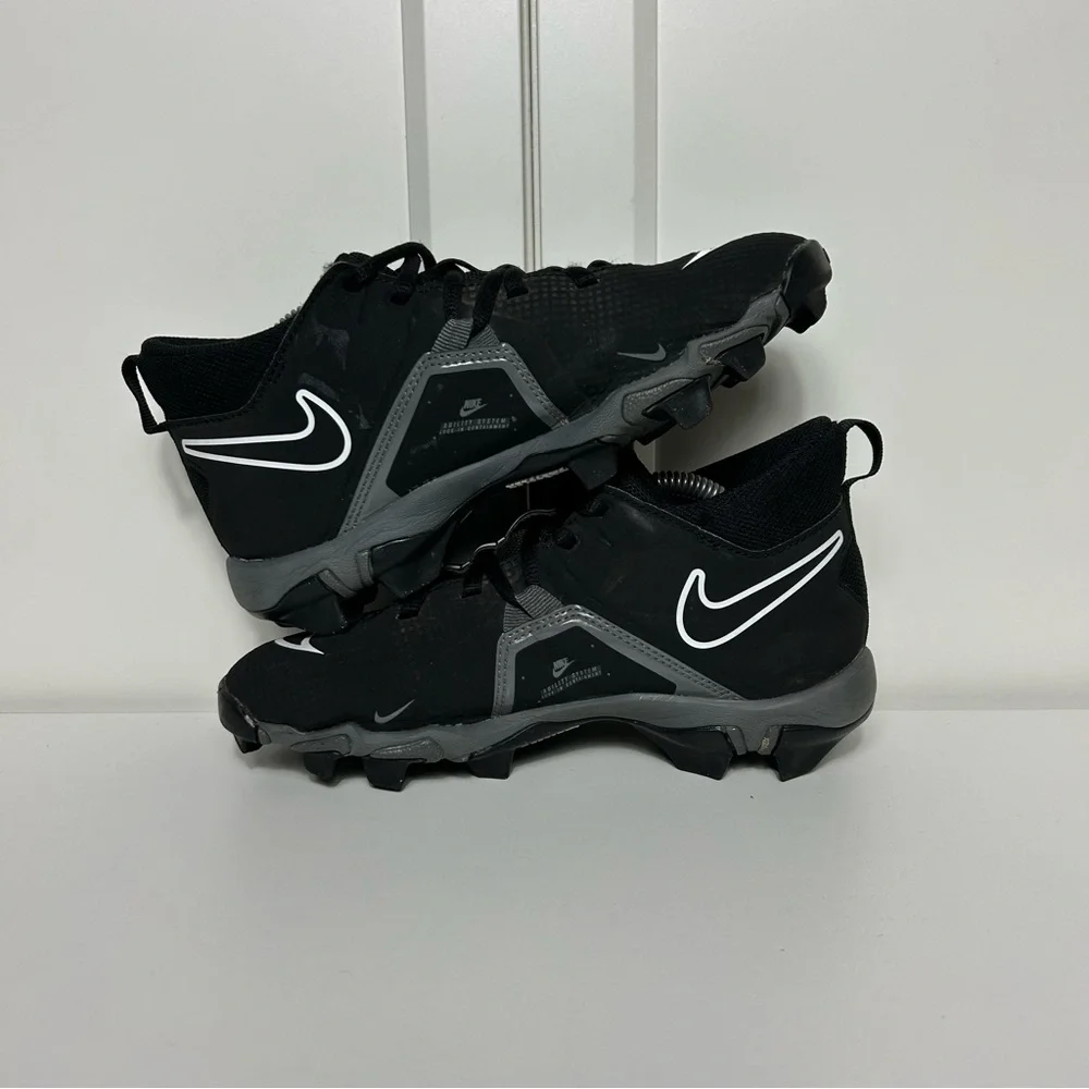 Nike Kids Alpha menace Black Cleats